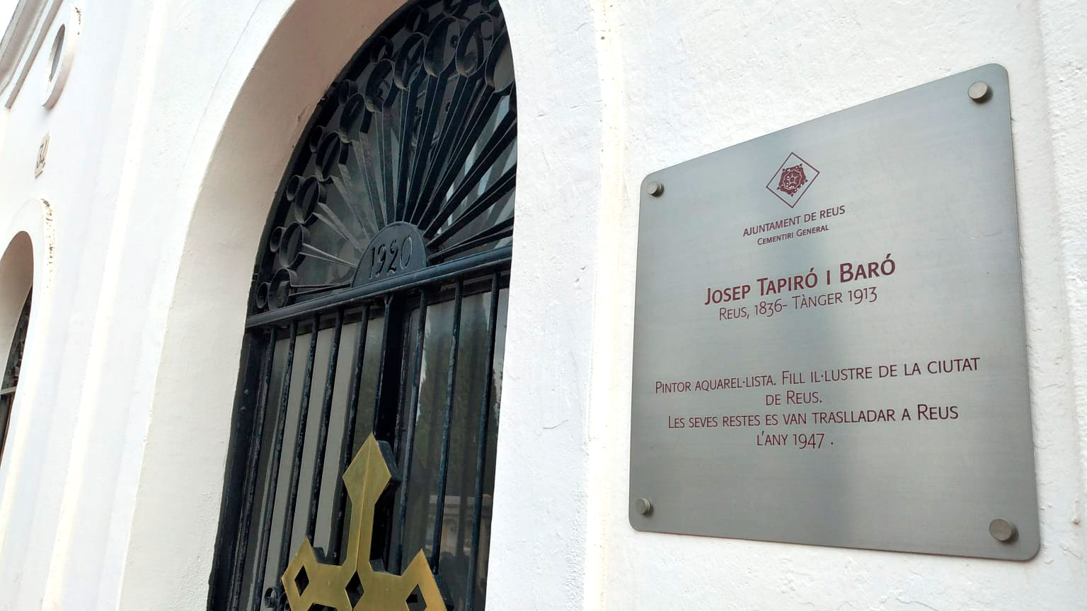 SEPULTURA DE JOSEP TAPIRÓ I BARÓ