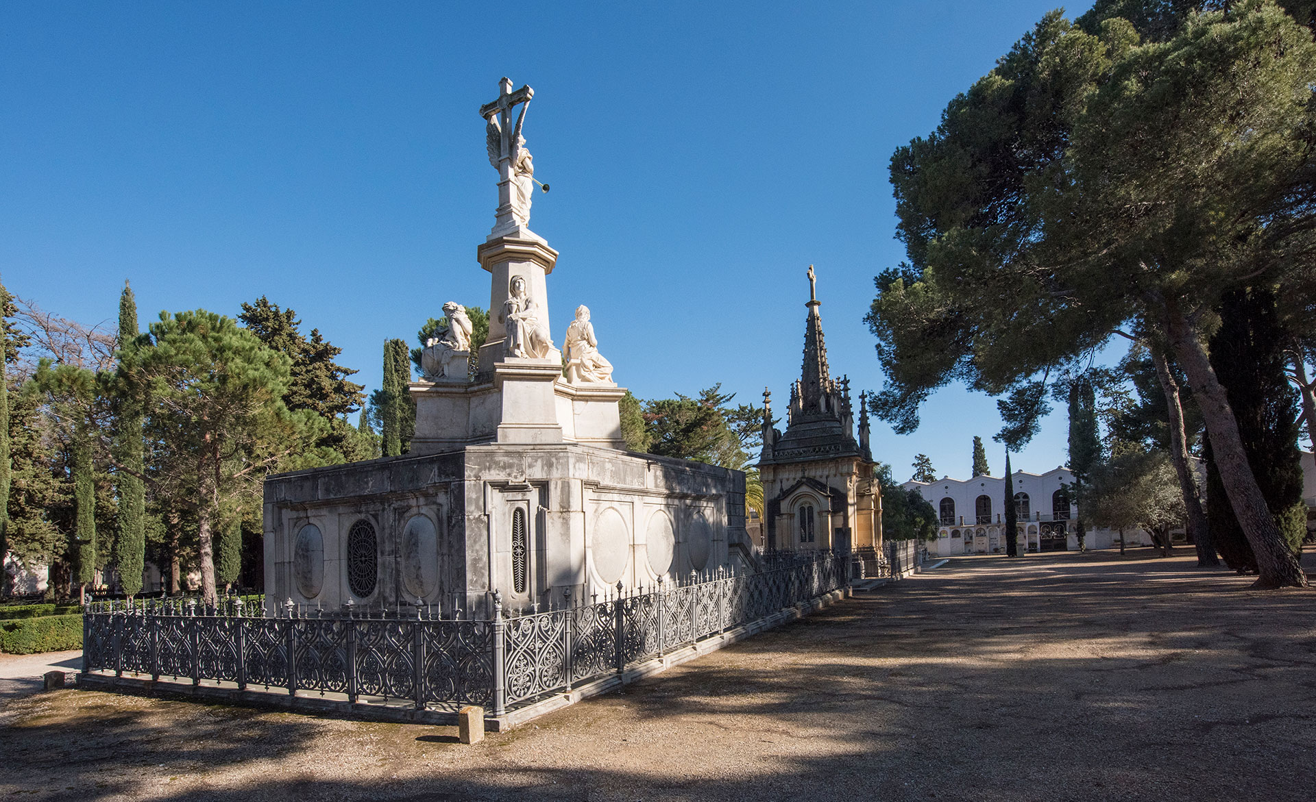 MAUSOLEU TEMPLE ÒDENA-YGLESIAS